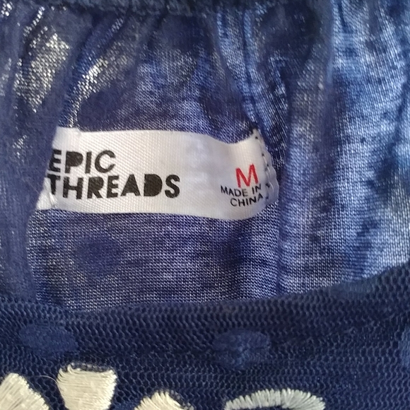 Spring dress - Picture 2 of 4